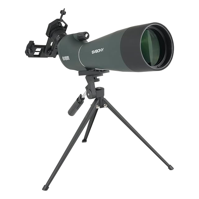 Cannocchiale angolato SVBONY SV28 20-60×80 sul suo treppiede da scrivania